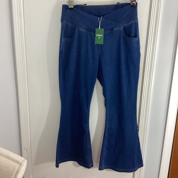 HALARA Denim - NWT HALARA 2X KNIT DENIM FLARED JEANS CRIS CROSS WAIST PULL ON